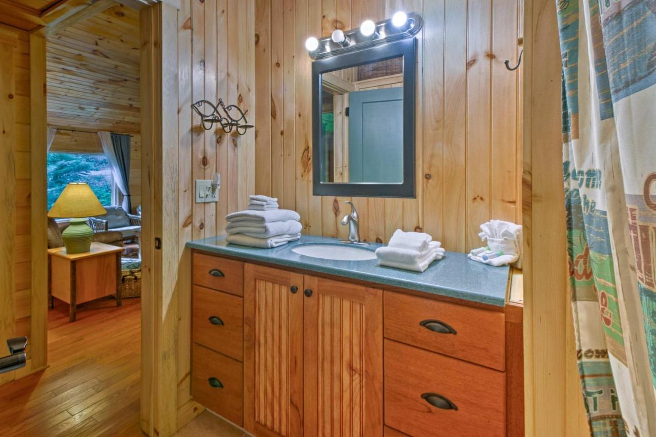 Bryson City Cabin With Fire Pit On Coopers Creek! Bagian luar foto