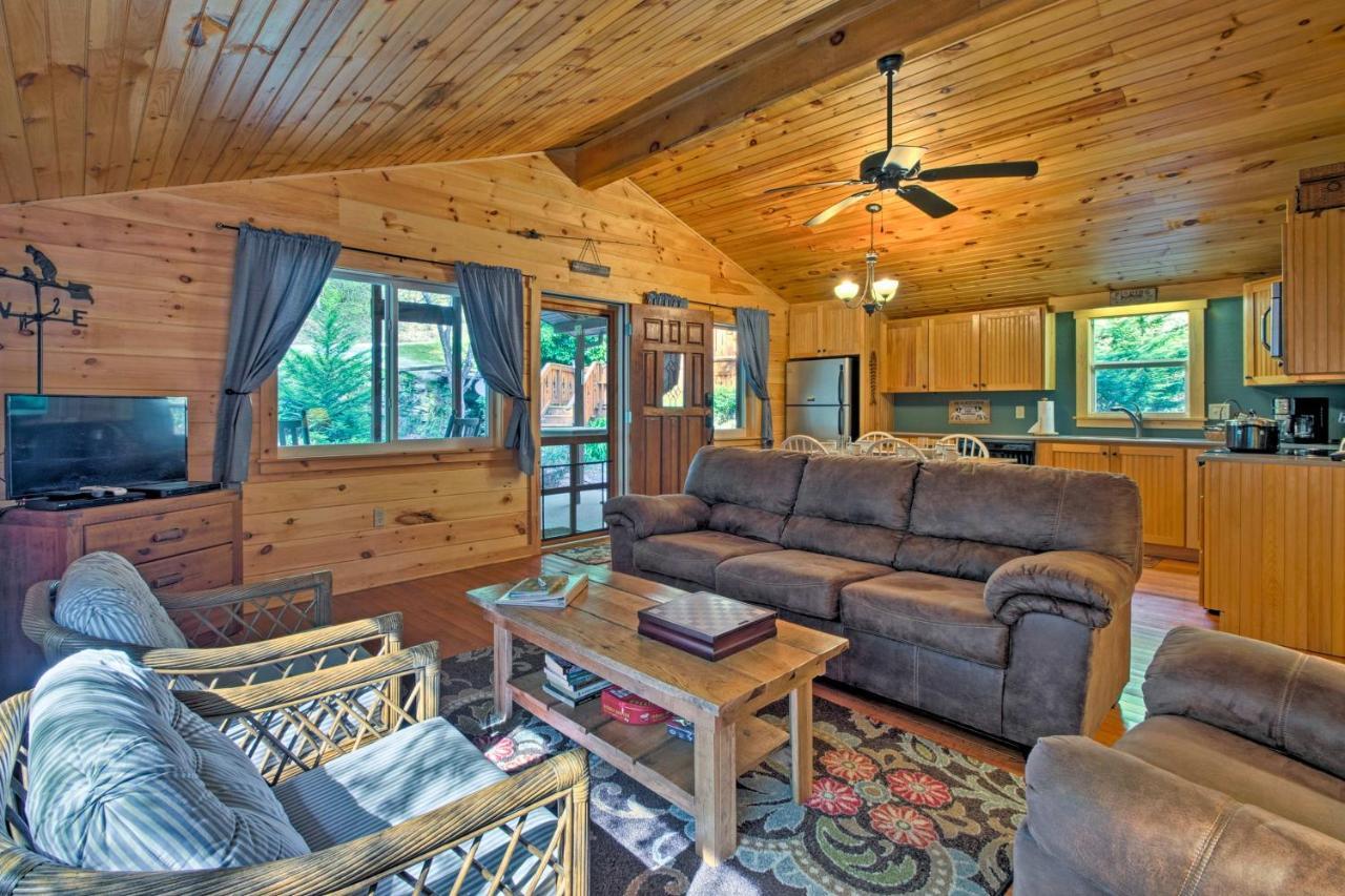 Bryson City Cabin With Fire Pit On Coopers Creek! Bagian luar foto