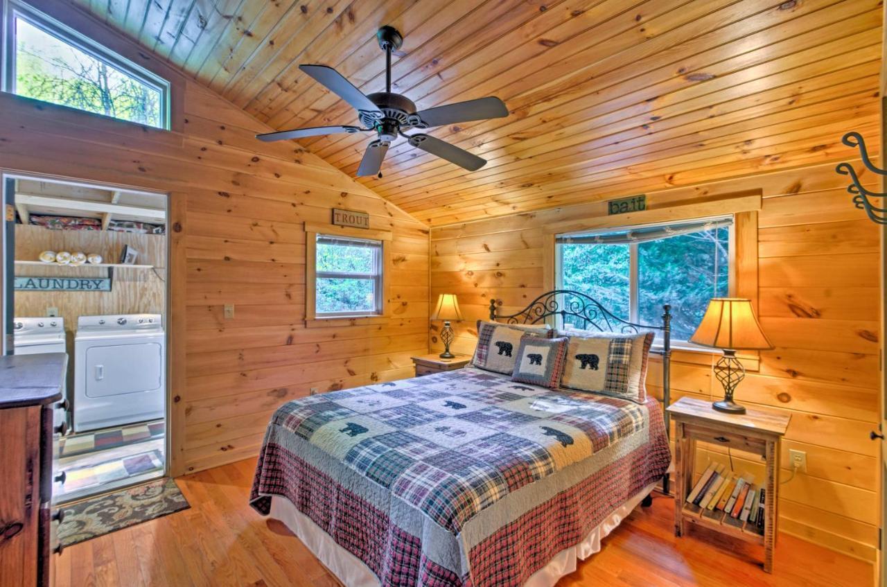 Bryson City Cabin With Fire Pit On Coopers Creek! Bagian luar foto