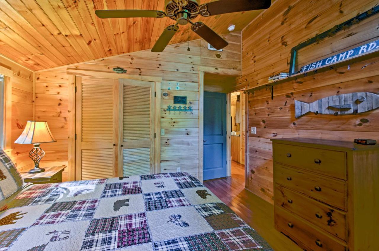 Bryson City Cabin With Fire Pit On Coopers Creek! Bagian luar foto