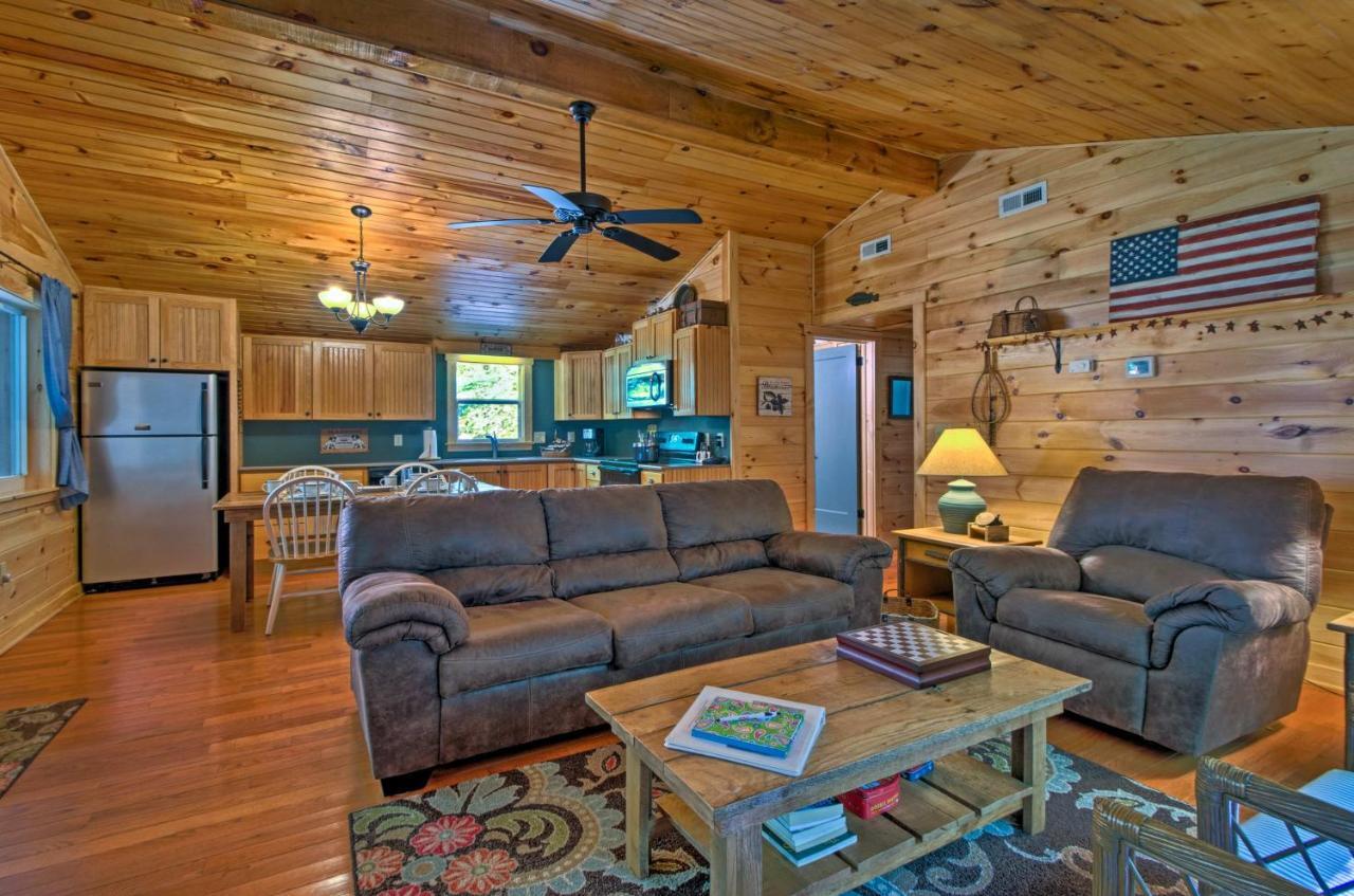 Bryson City Cabin With Fire Pit On Coopers Creek! Bagian luar foto