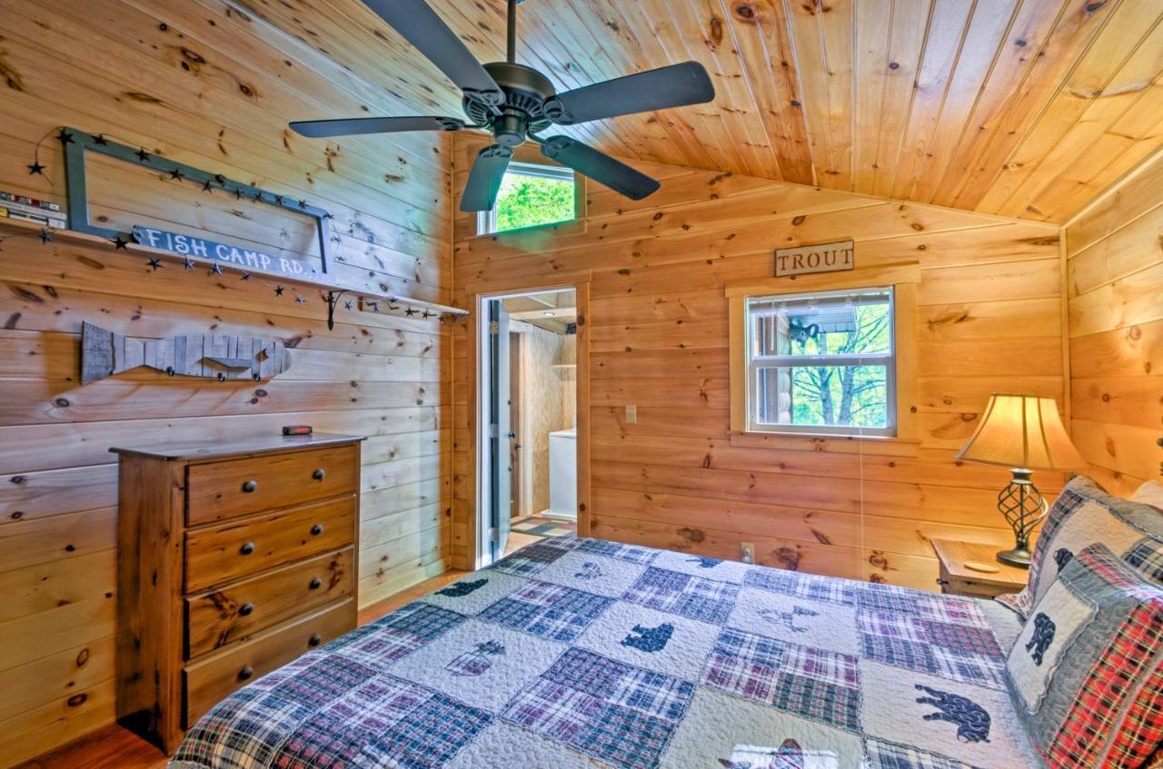 Bryson City Cabin With Fire Pit On Coopers Creek! Bagian luar foto